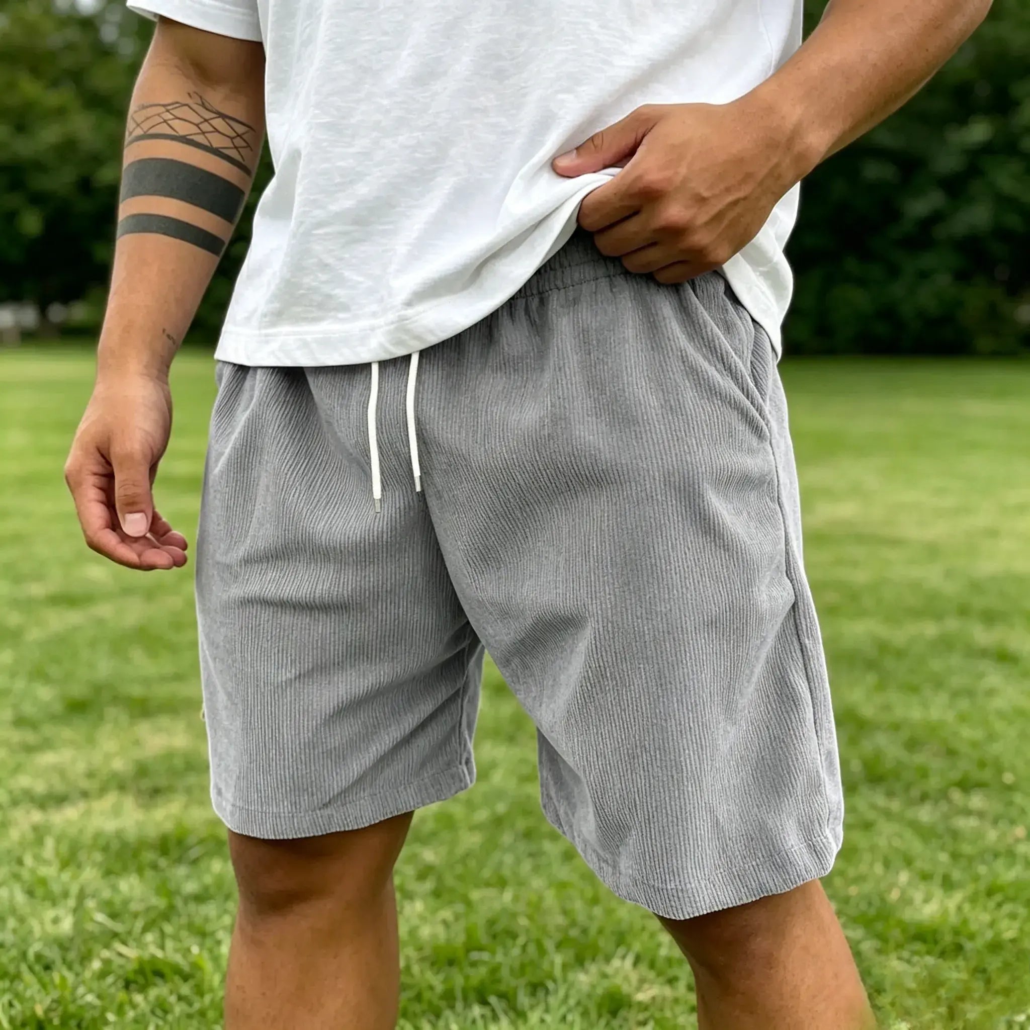 MivanityMen_sStylishMulti-pocketVintageCorduroySimpleEmbroideredLogoCasualLooseShorts_5.jpg